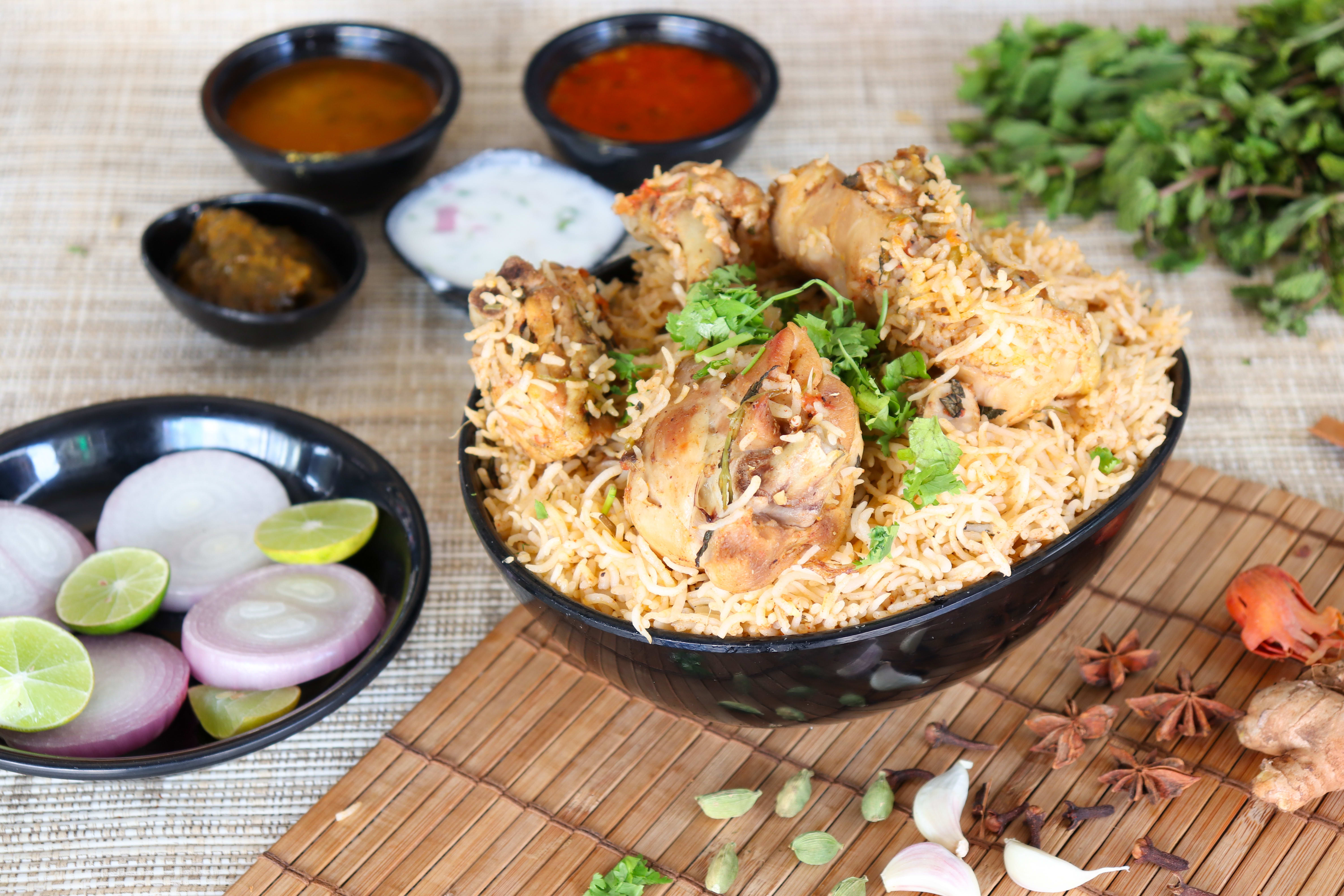 Sri Mayura Family Garden Restaurant - Logo