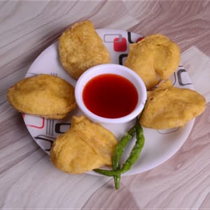 SS Bhandu Puneri Vada Pav - Logo