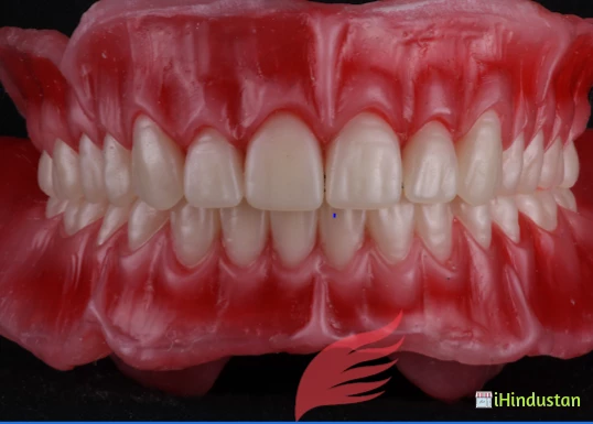 SS DENTAL SOLUTION - Logo