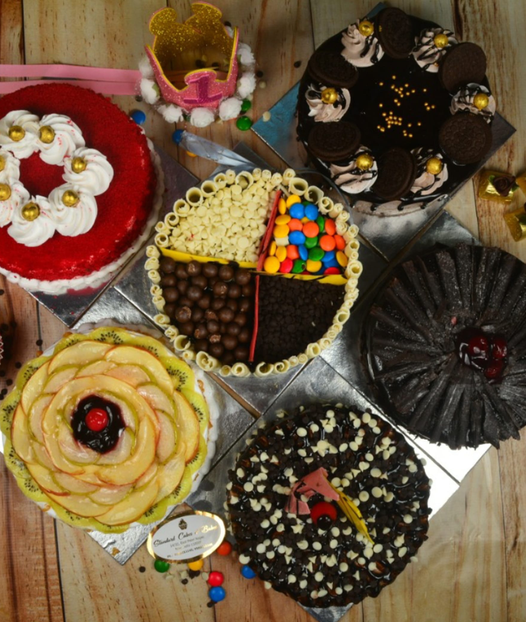 Standard Cakes & Bakes - Logo