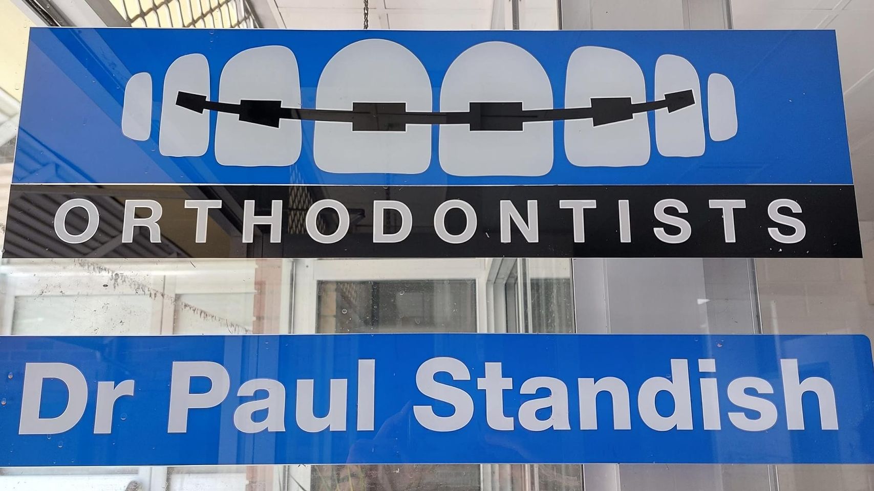 Standish Paul Orthodontist - Logo