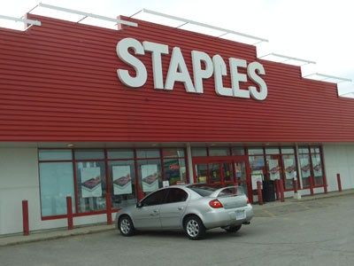 Staples - Logo