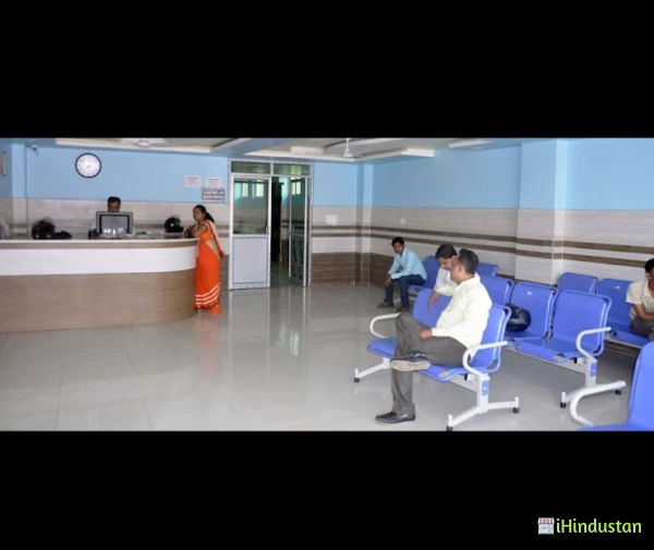 Star Hospital - Logo