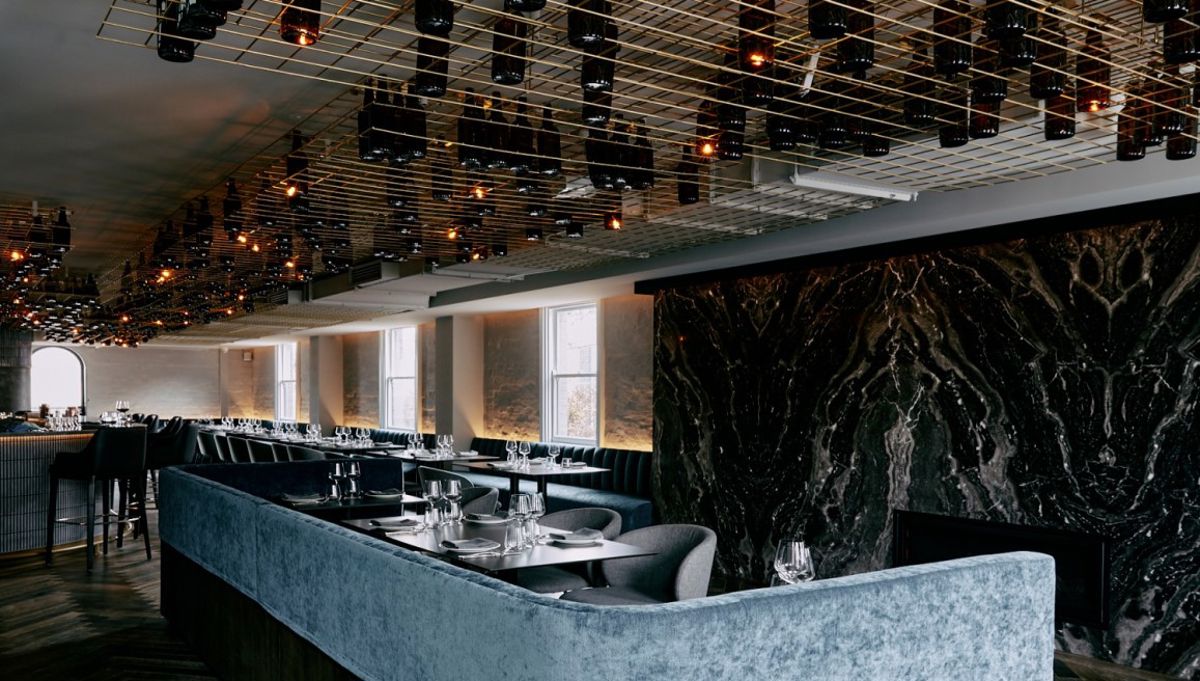 Stella Restaurant & Bar - Logo