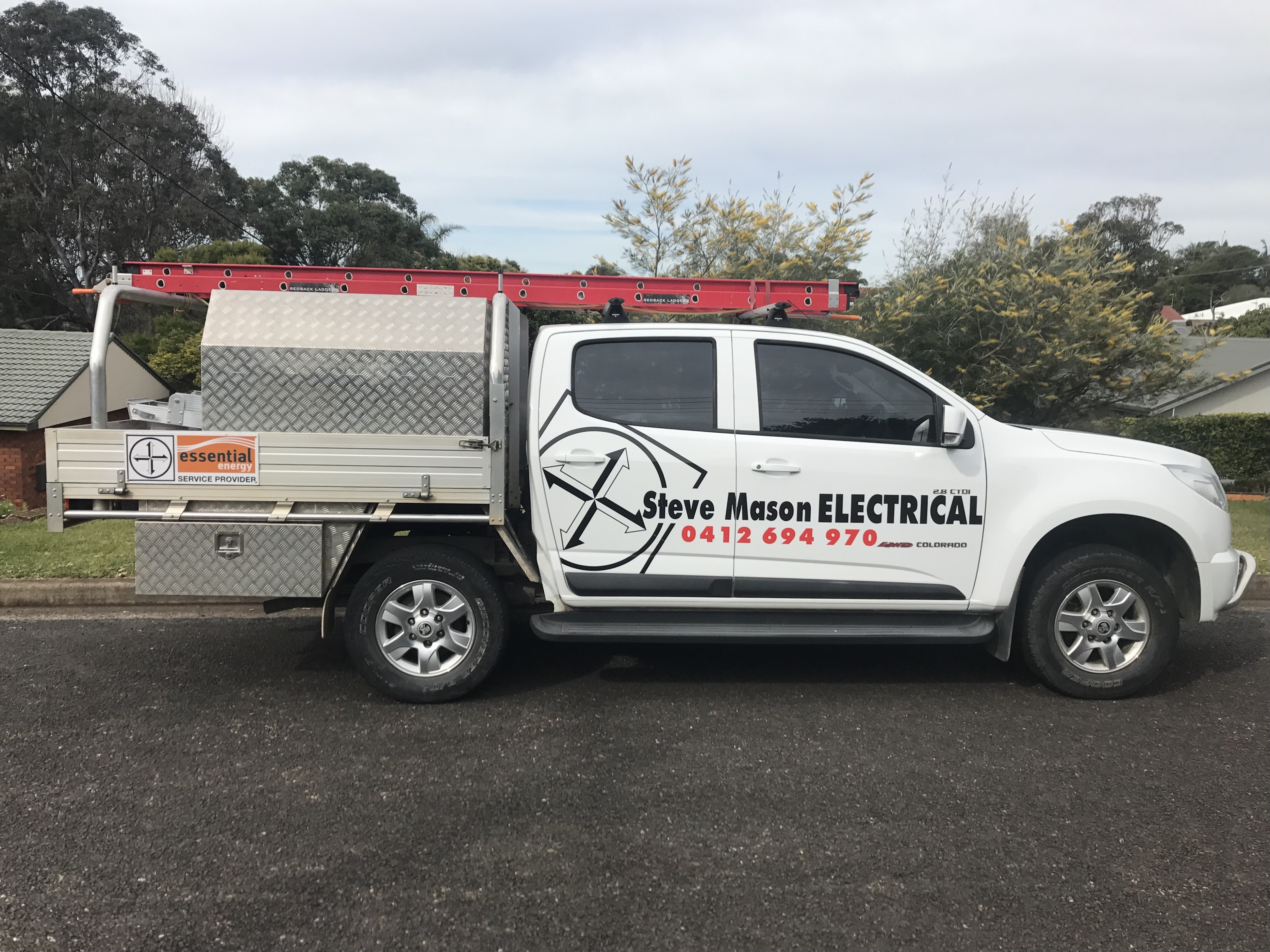Steve Mason Electrical - Logo