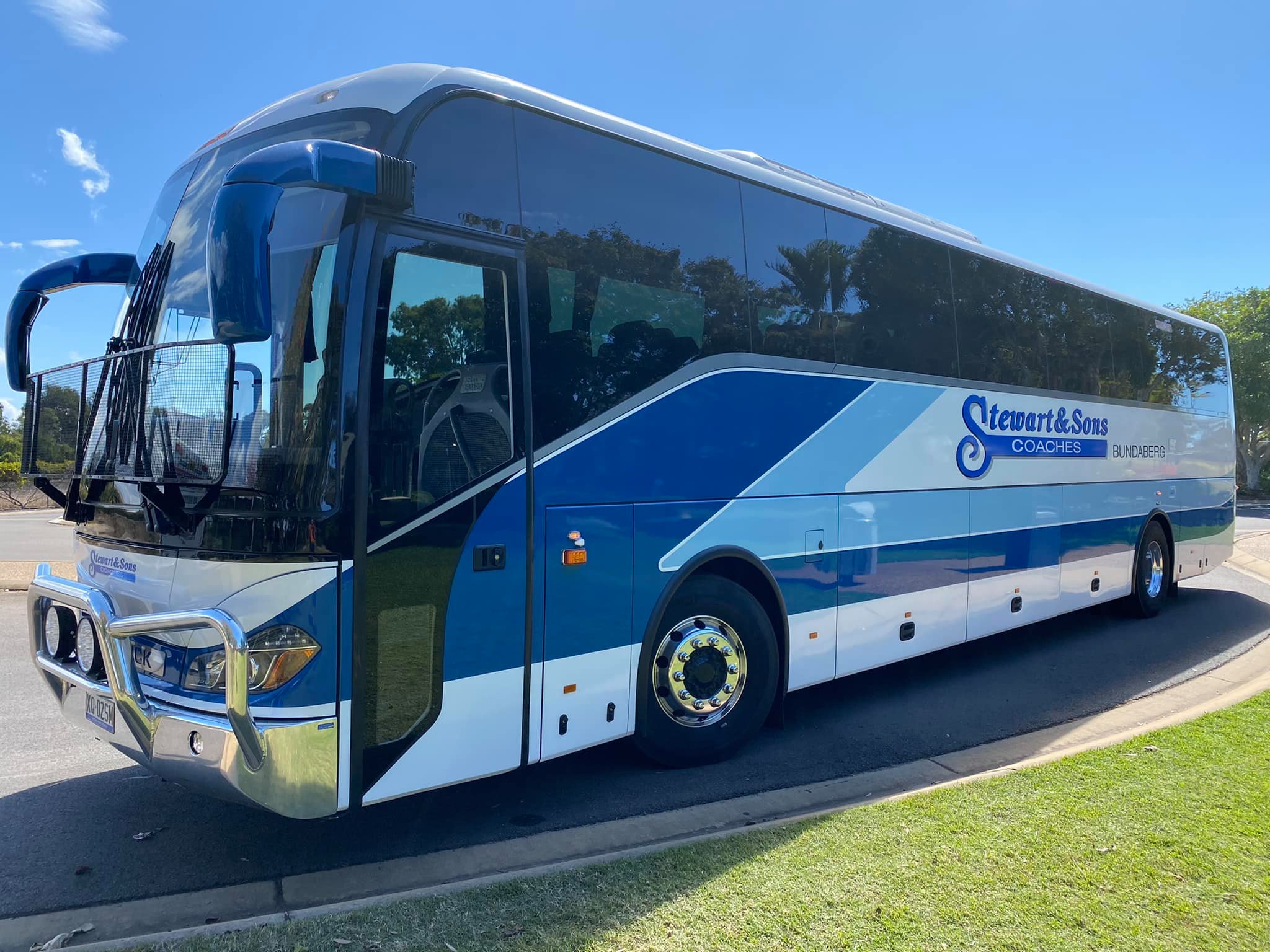 Stewart & Sons Coaches - Logo