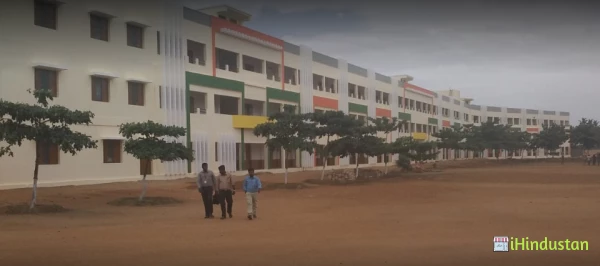 S Thangapazham Polytechnic College - Logo