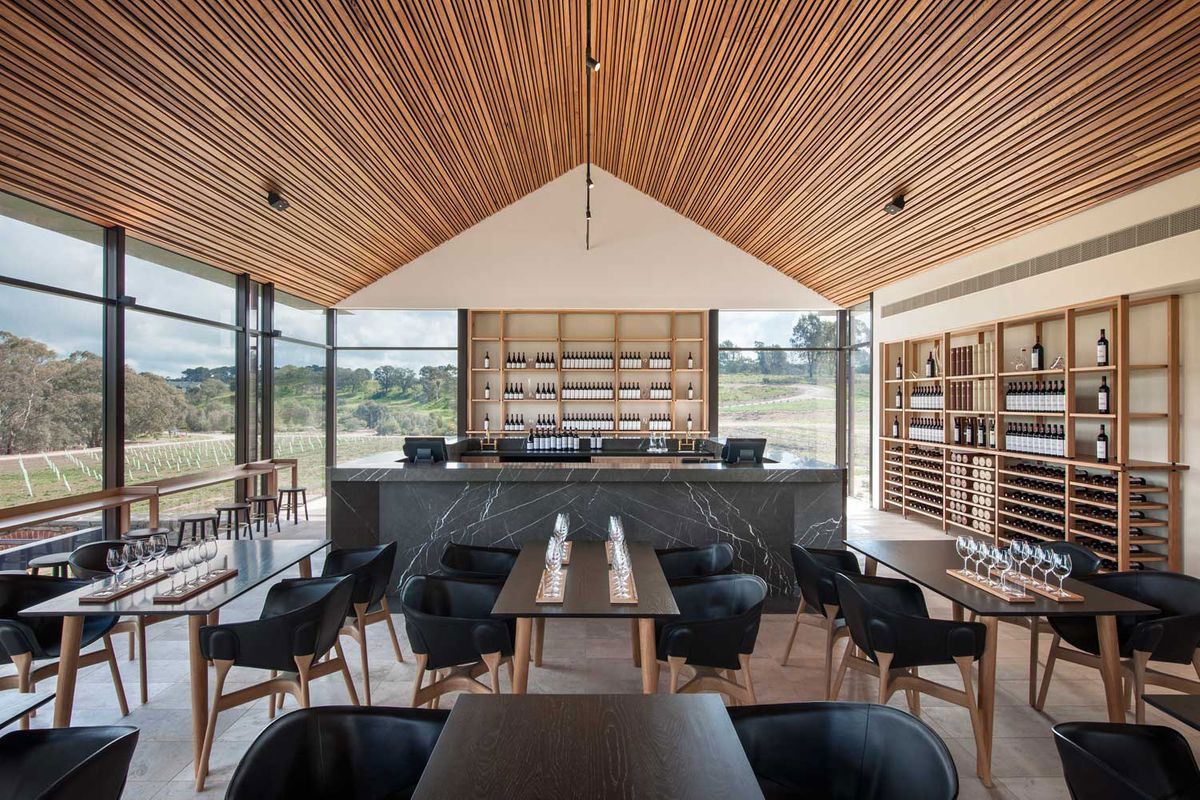 St Hugo Wines Restaurant - Logo