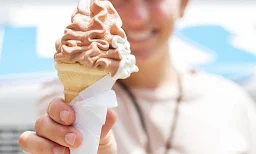 Stikstof Ice Cream Cafe - Logo