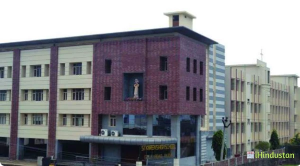 St Karen's Secondary School - Logo