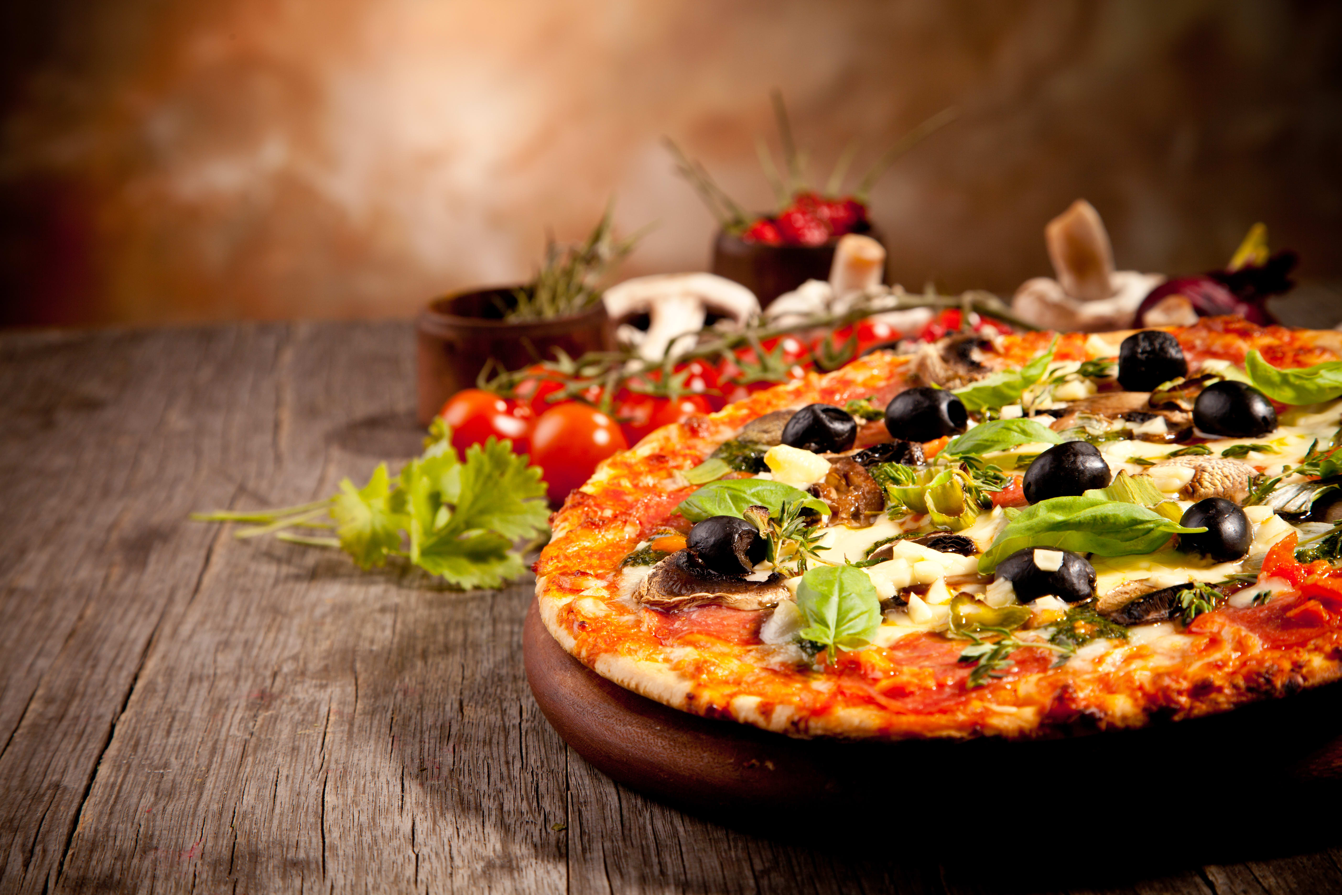 Street Pizza - Logo