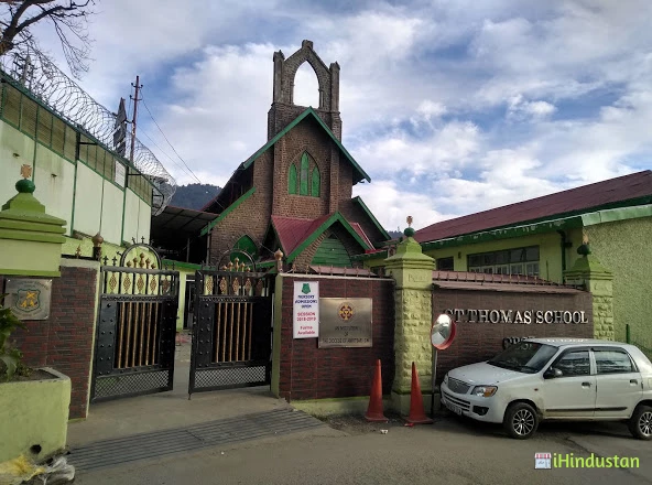 St. Thomas School - Logo