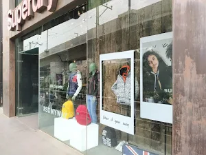 Superdry - Logo