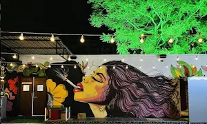 Sugar Daddy Restaurant And Lounge - Logo
