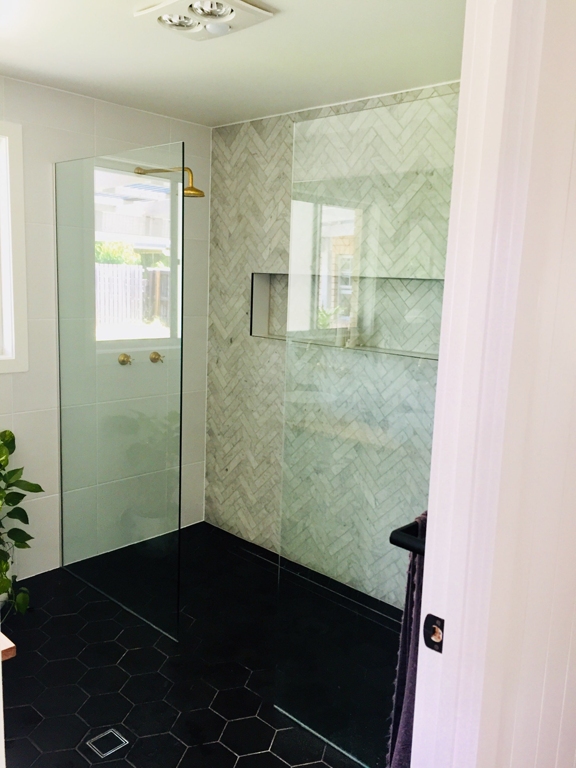 Sunny Tiling Co - Logo