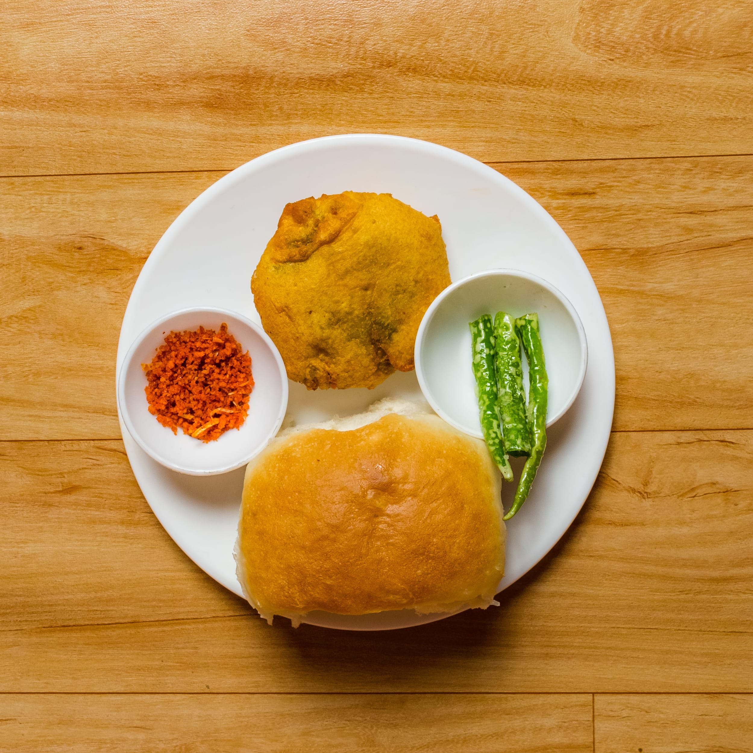 Sunny Wada Pav - Logo