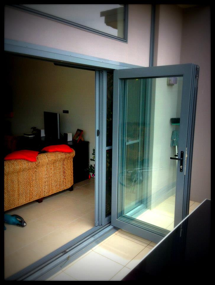 Superior Screen Doors - Logo