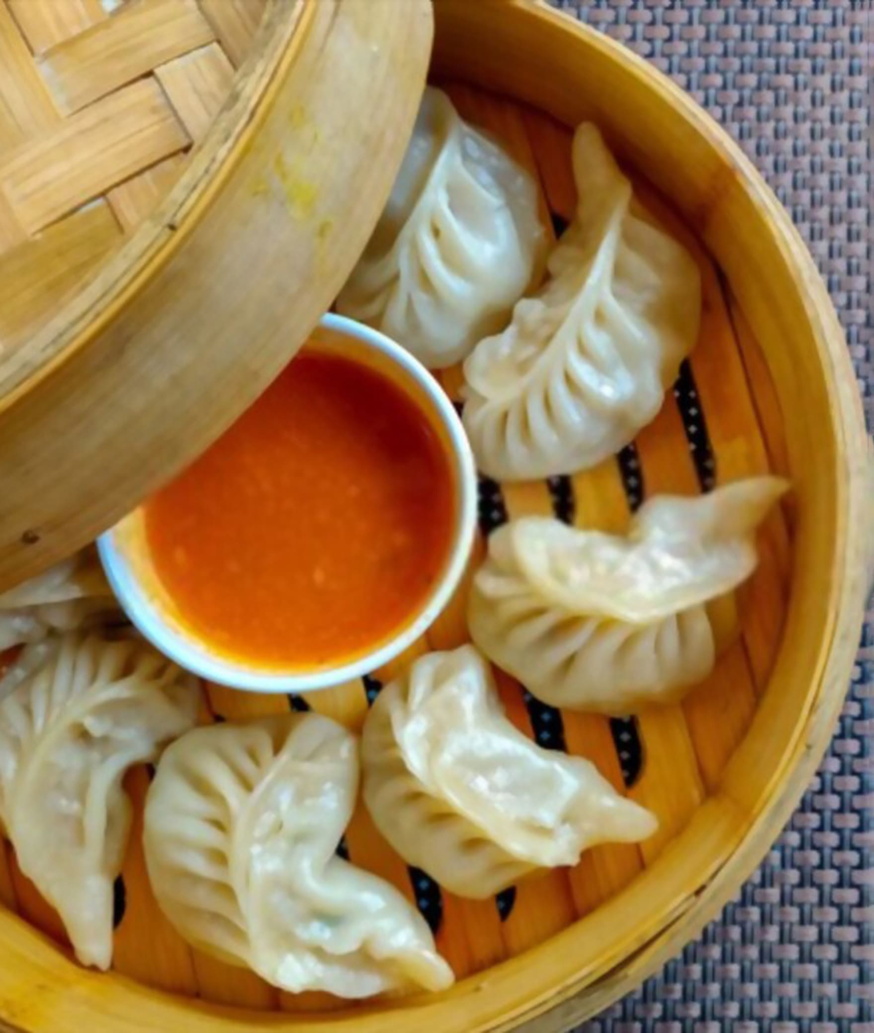Superman Momos - Logo
