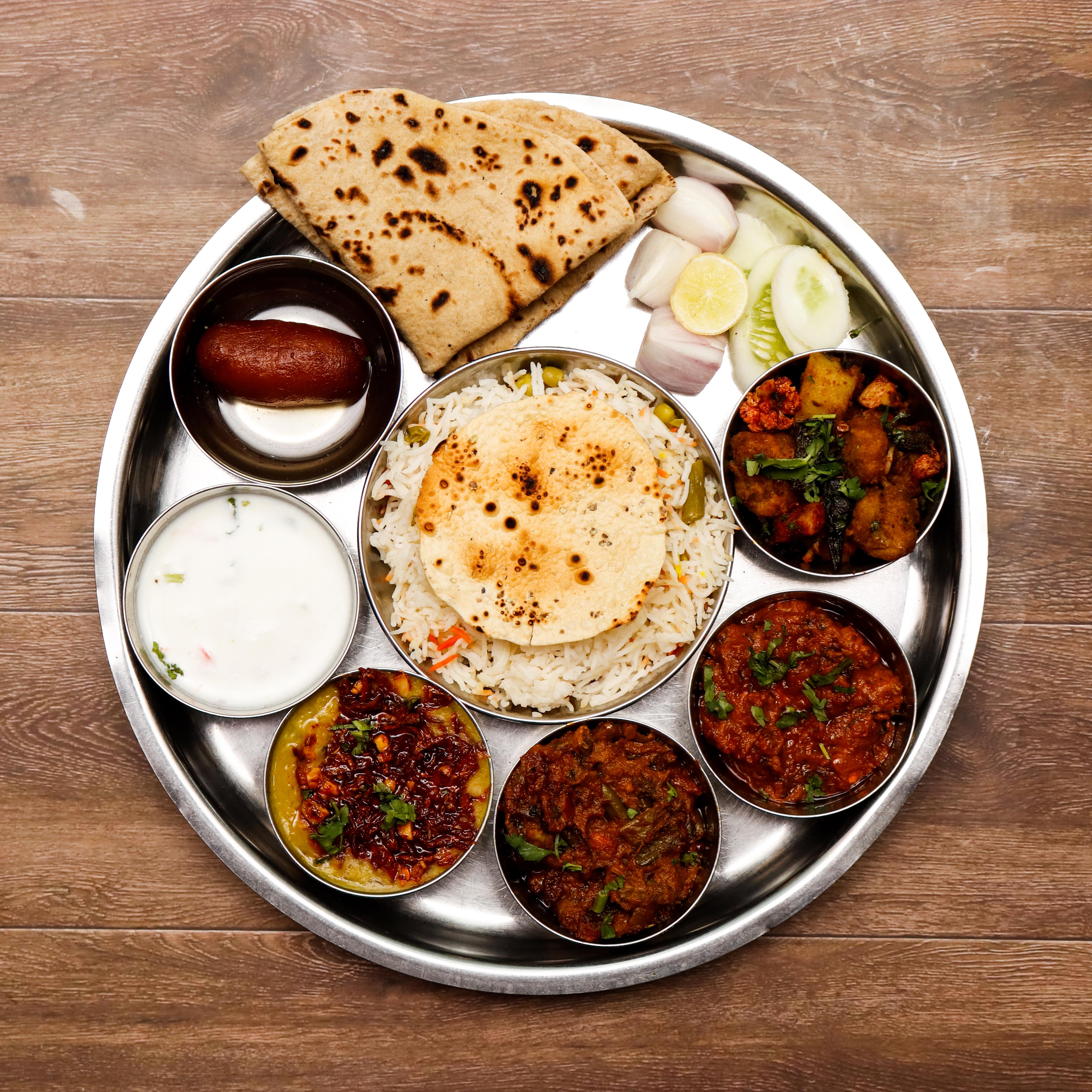 Su-Ras Paratha Xpress - Logo