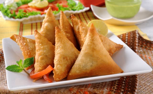 Surti Samosa - Logo