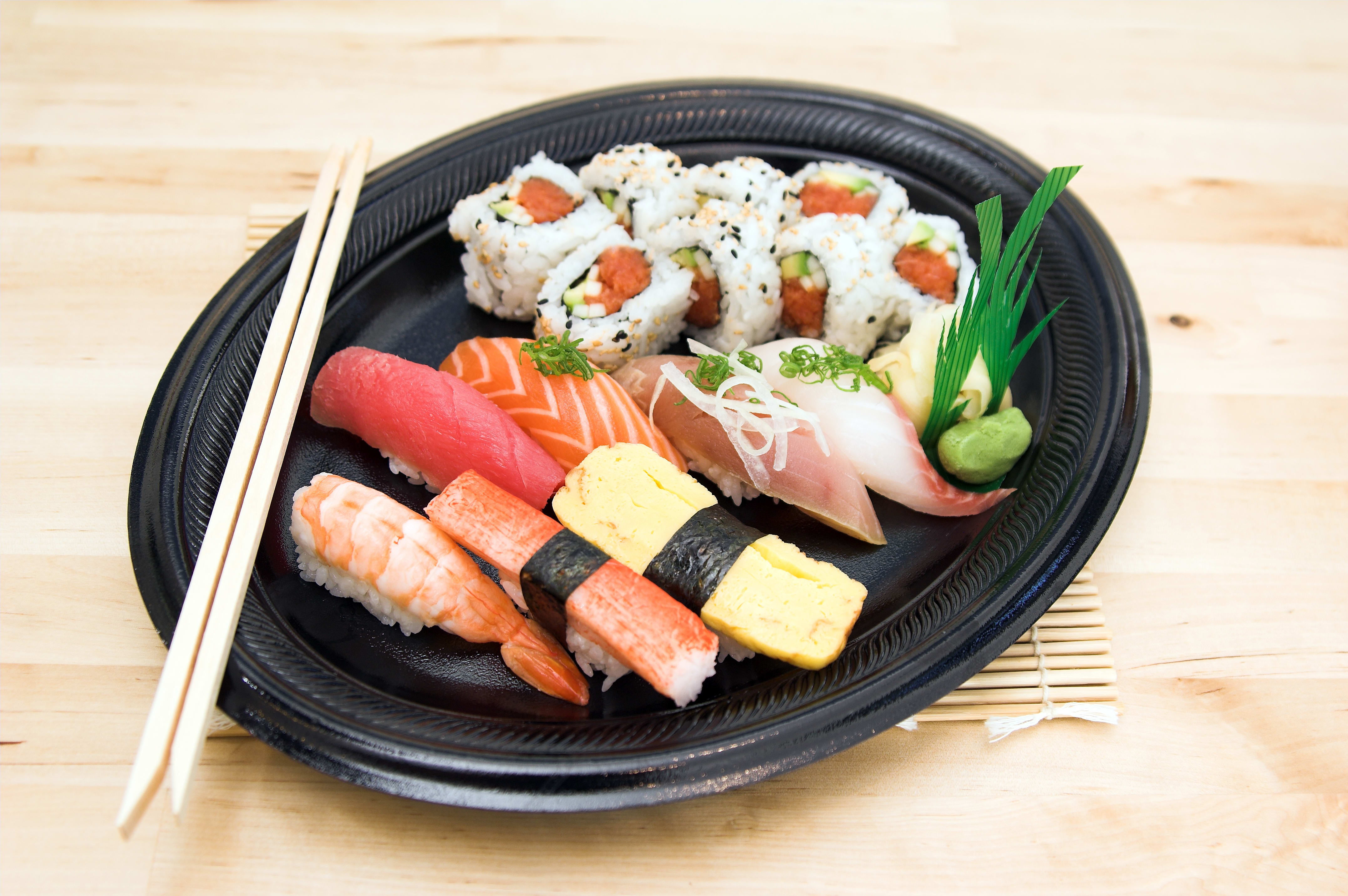 Sushiholic - Logo