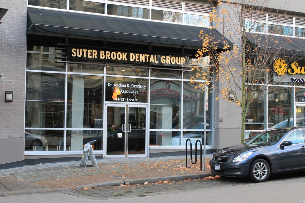 Suter Brook Dental Group - Logo