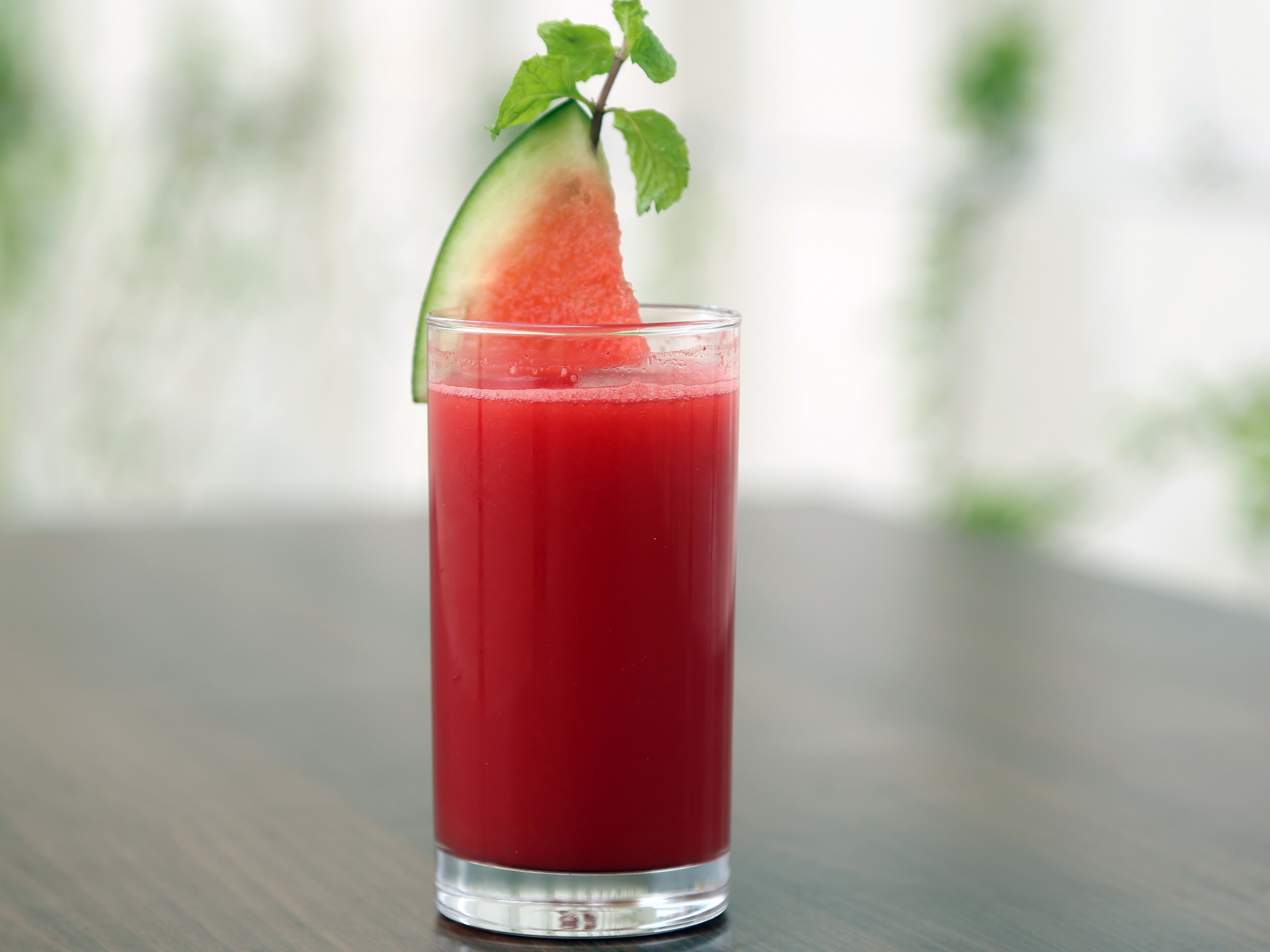 SVL fruit juice & Thickshakes - Logo