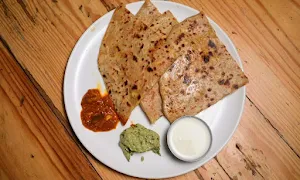 Swaad Paratha House - Logo