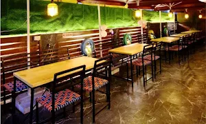 Swades Veg-Non Veg - Logo