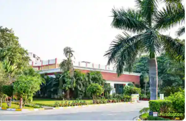 Swami Vivekanand Public School - Logo