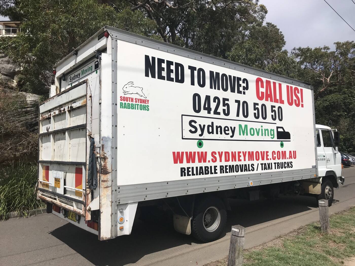Sydney Moving - Logo