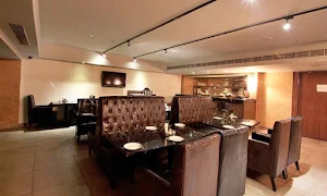 Sync Resto Bar, Best Western Ashoka - Logo