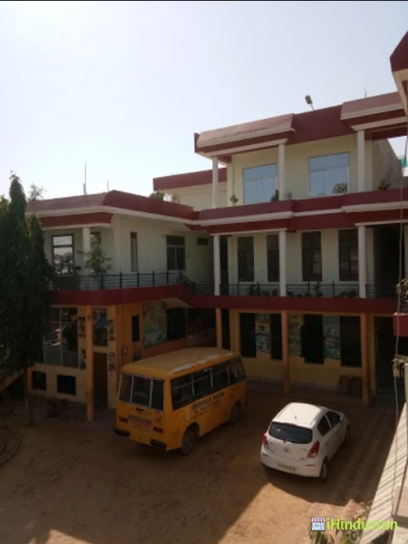 Takshshila School - Logo