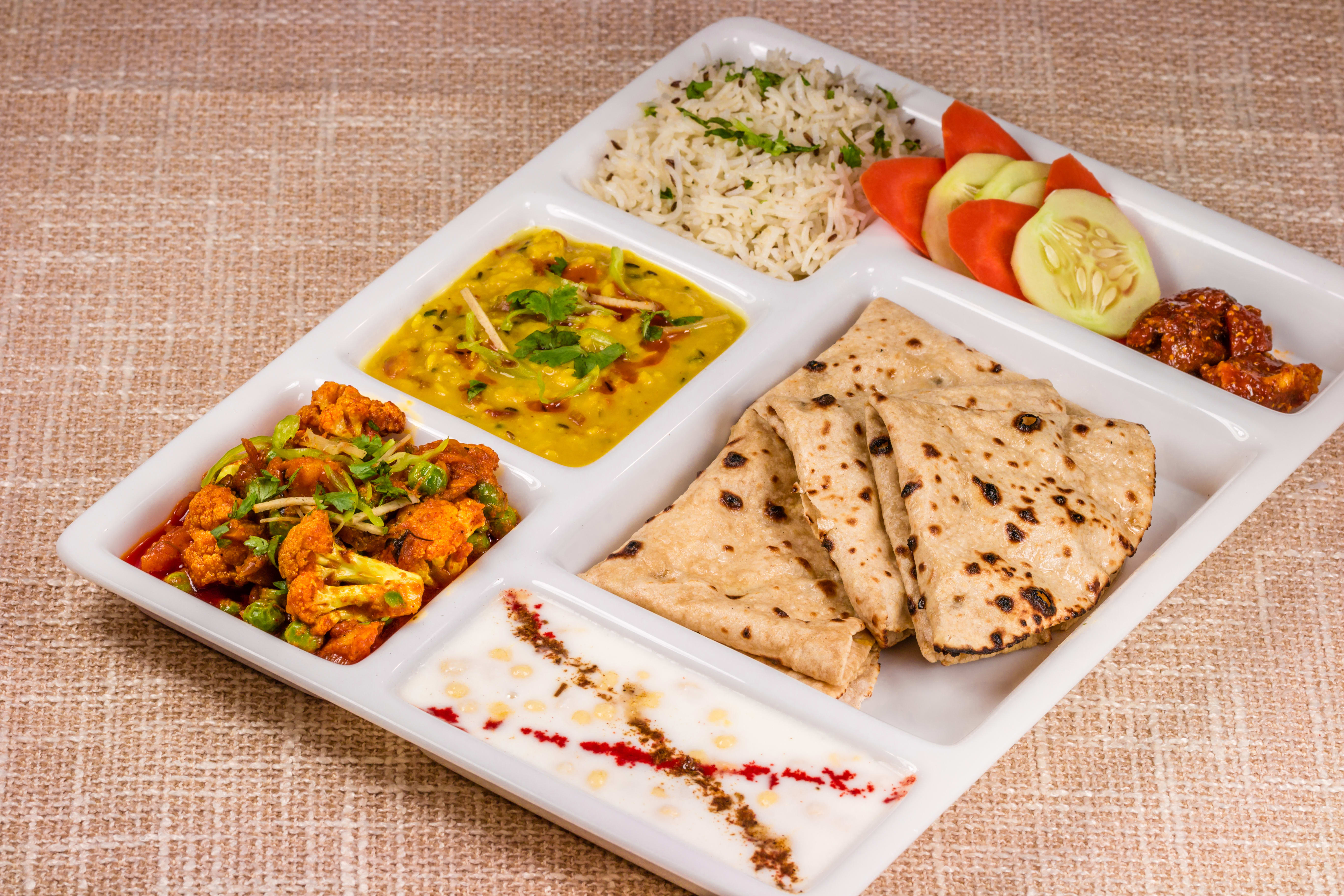 Tandoor Pitara - Logo