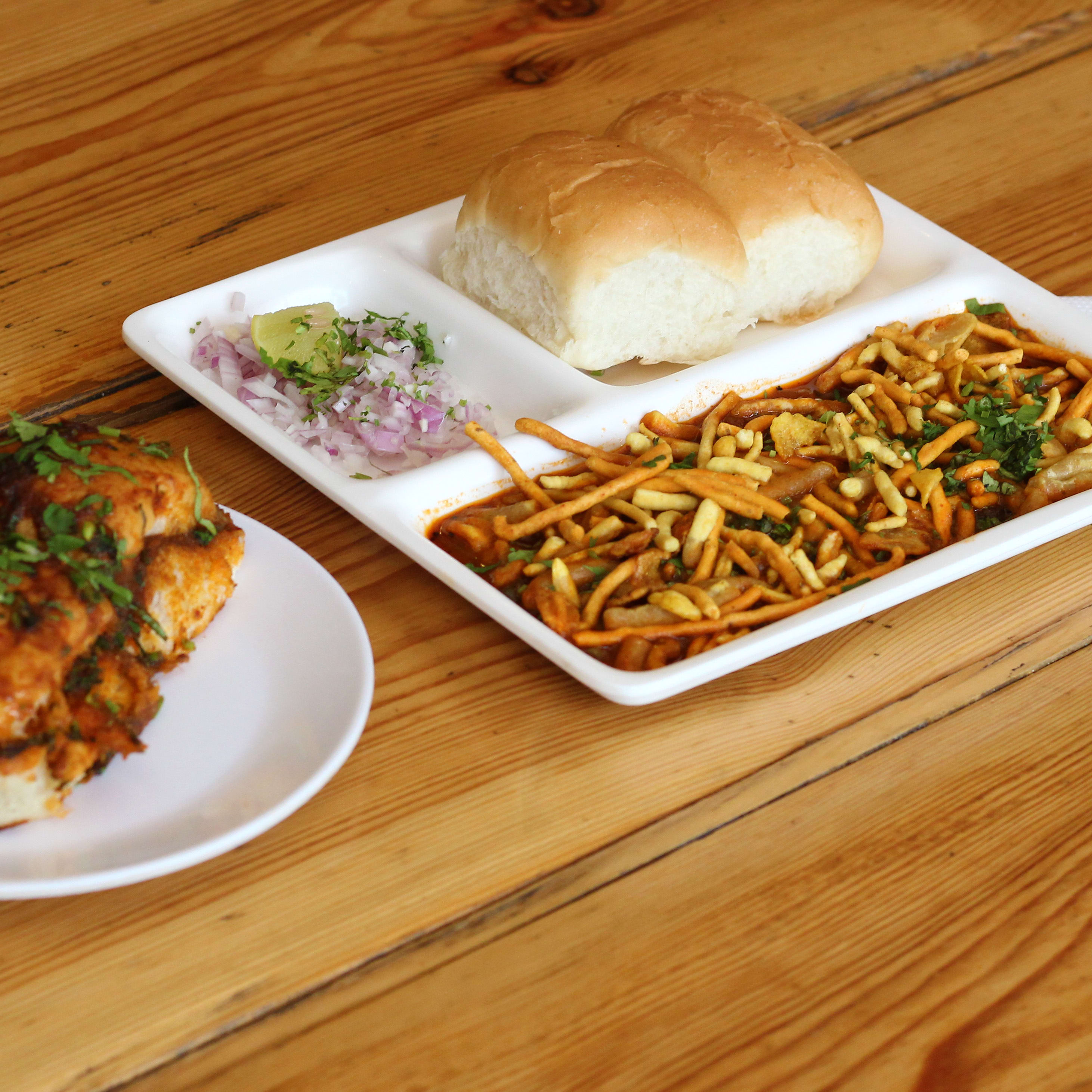 Taste Of Mumbai-Bombay Street Cafe - Logo