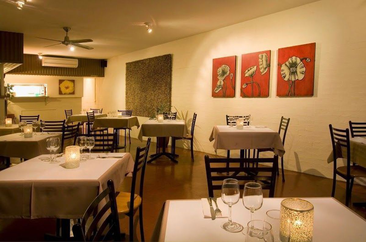 Taste Restaurant - Logo