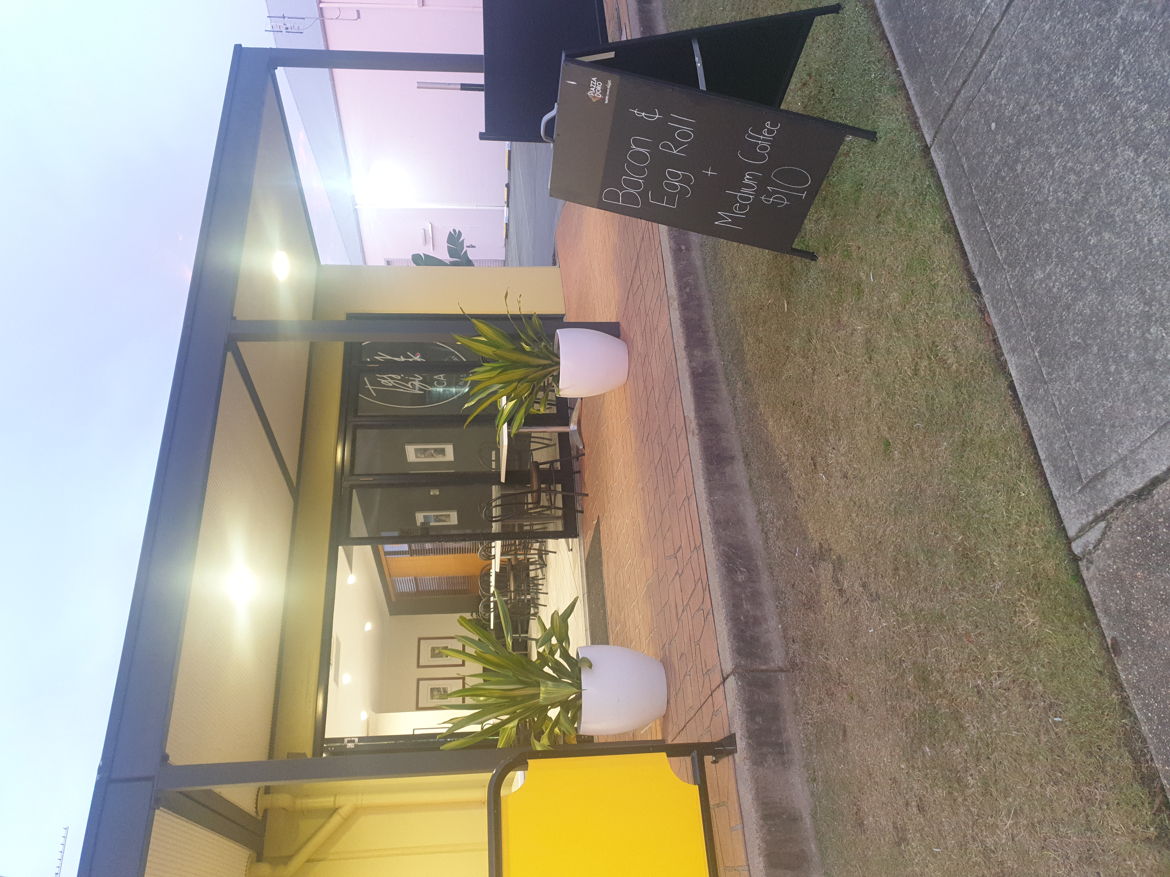 Tasty Bites Cafe Wickham - Logo