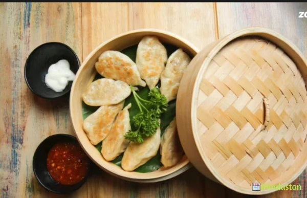 Tasty Noodle Twist - Logo