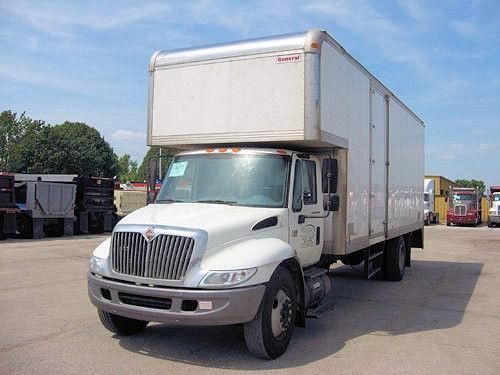 T-Bay Movers - Logo