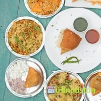 Thaggu Ke Samose - Logo