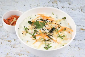Thalipeeth Ani Barach Kahi - Cover photo
