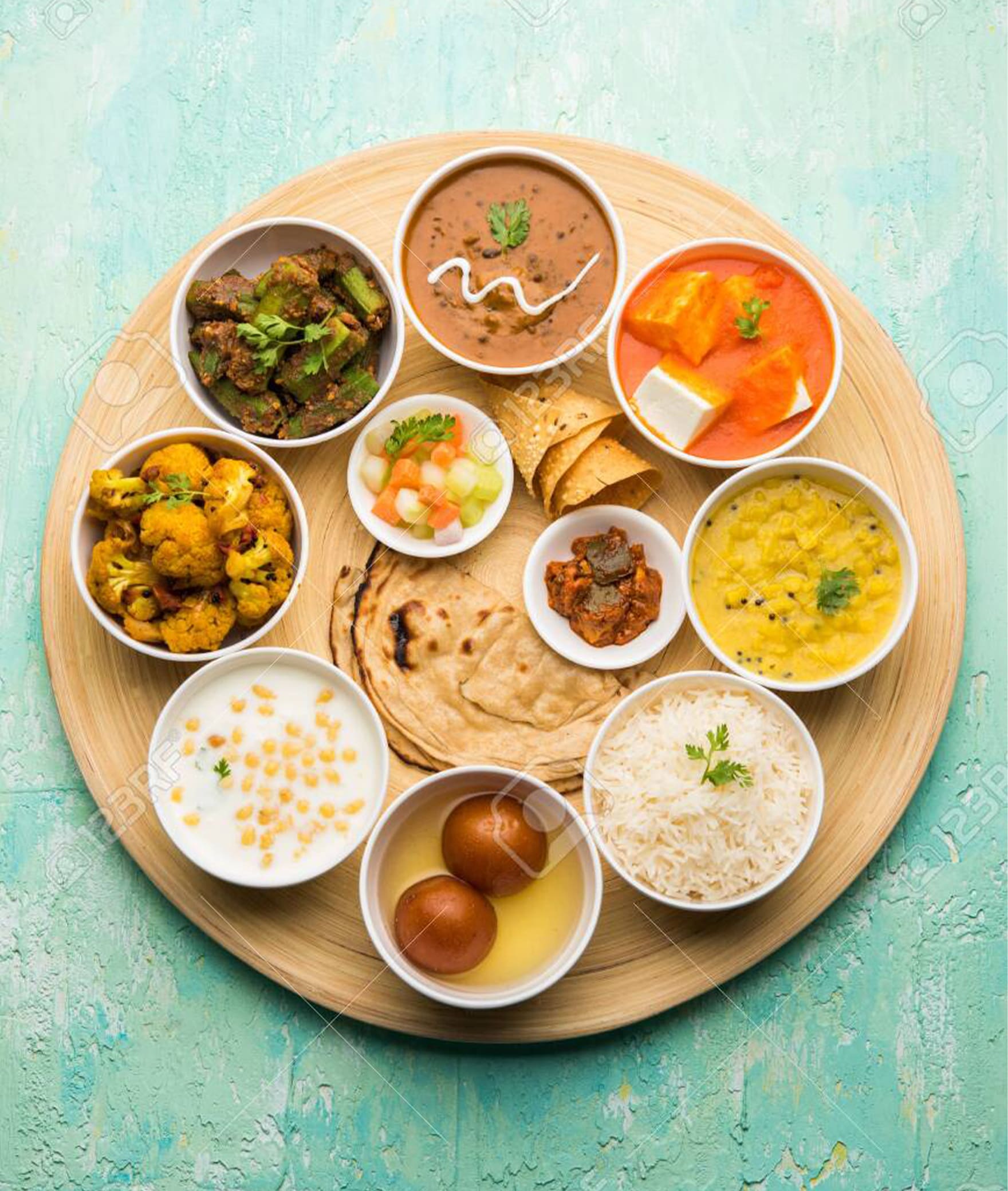 Thali Pe Thali - Logo
