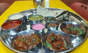 That Marathmola - Logo