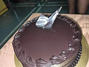 The Cakeway - Logo