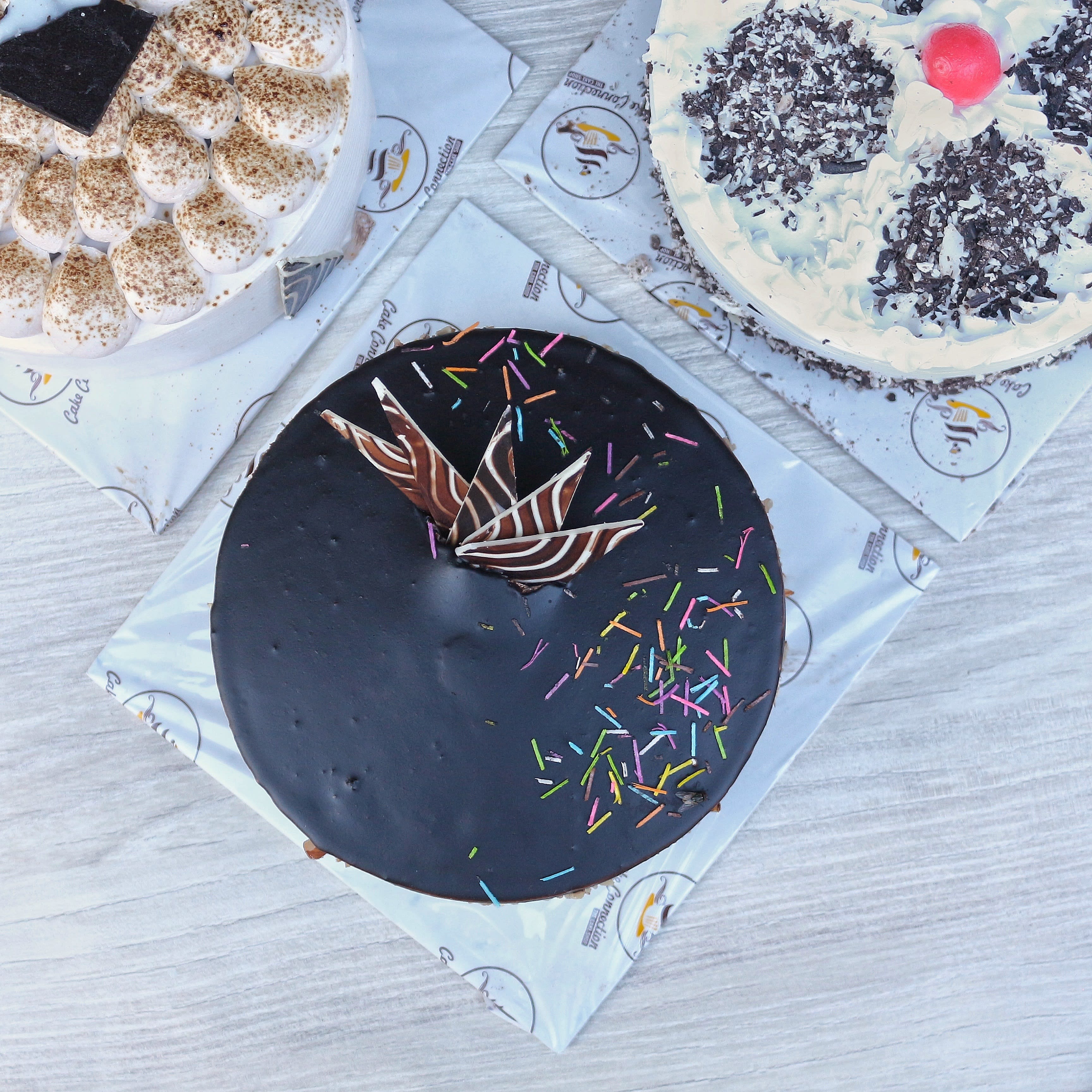 The Cake Connection. - Logo