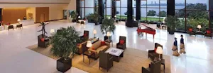 The Champagne Lounge, The Oberoi - Logo