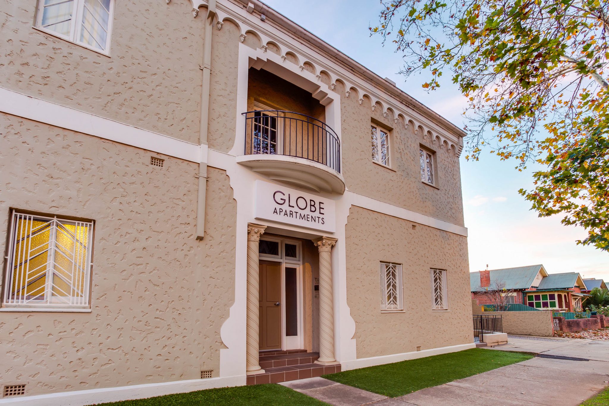The Club Motel and Apartments - Logo