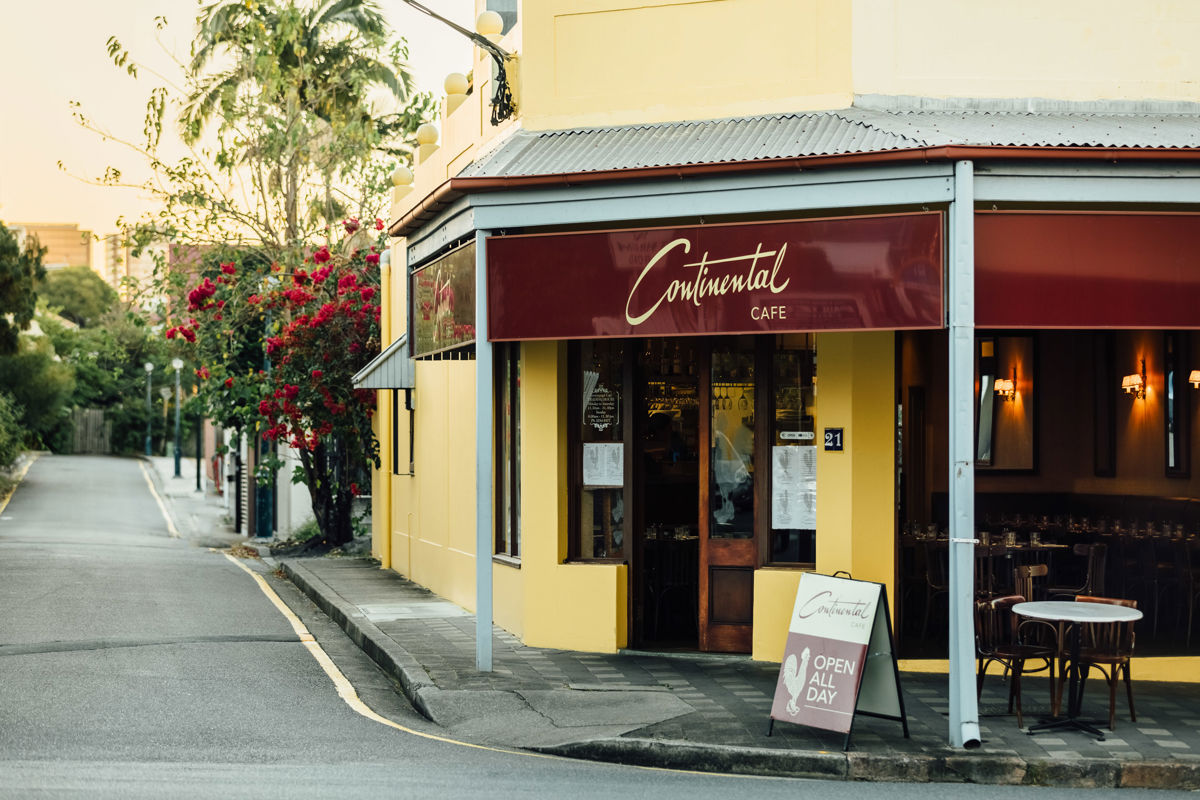 The Continental Cafe - Logo
