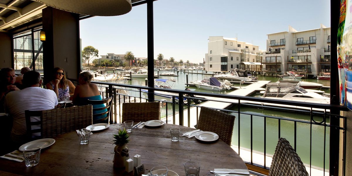 The Cove Hotel - Logo