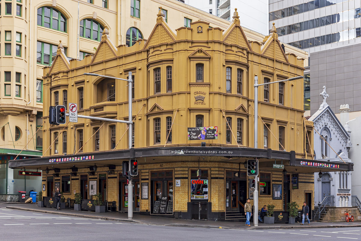 The Crown Hotel - Logo